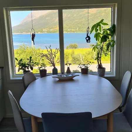 Apartment Feriehuset Holmen *